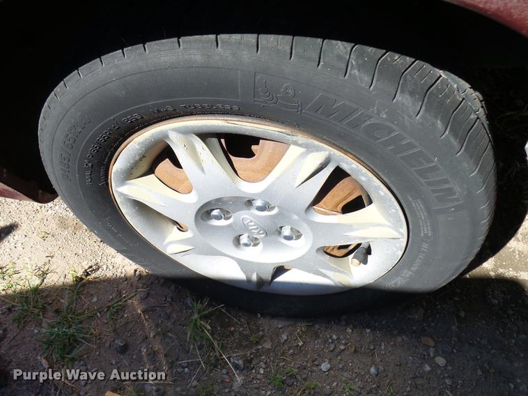 image for item L2736 2002 Kia Spectra