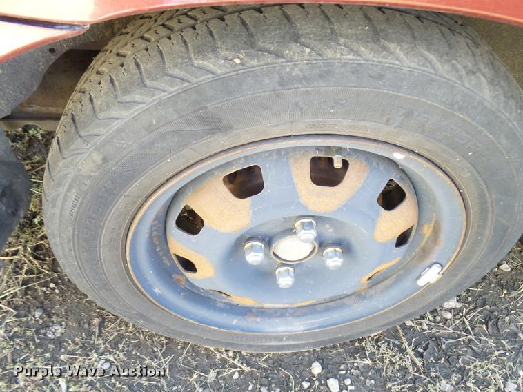 image for item L2736 2002 Kia Spectra