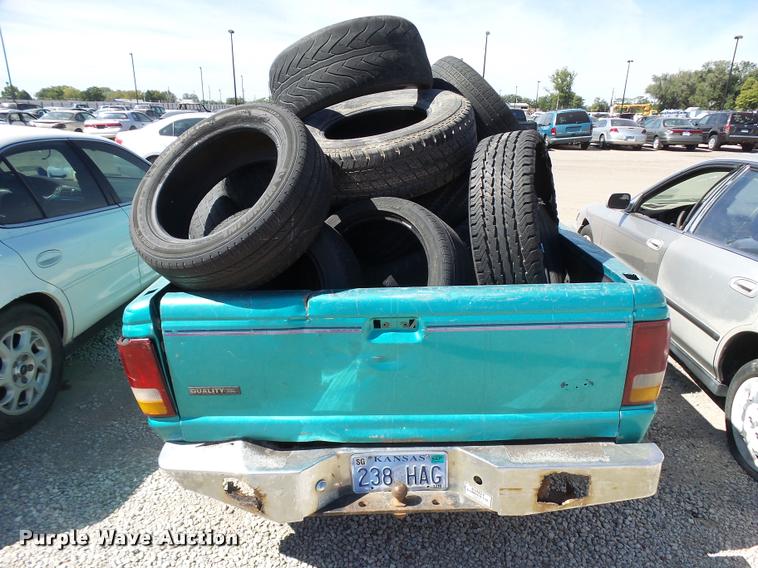 image for item L2737 1994 Ford Ranger pickup truck