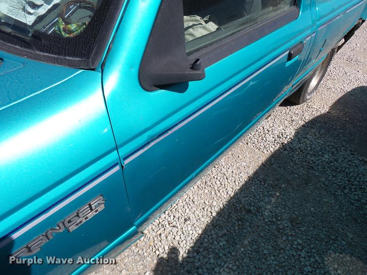 image for item L2737 1994 Ford Ranger pickup truck