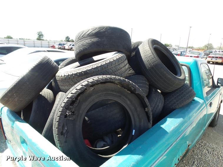 image for item L2737 1994 Ford Ranger pickup truck