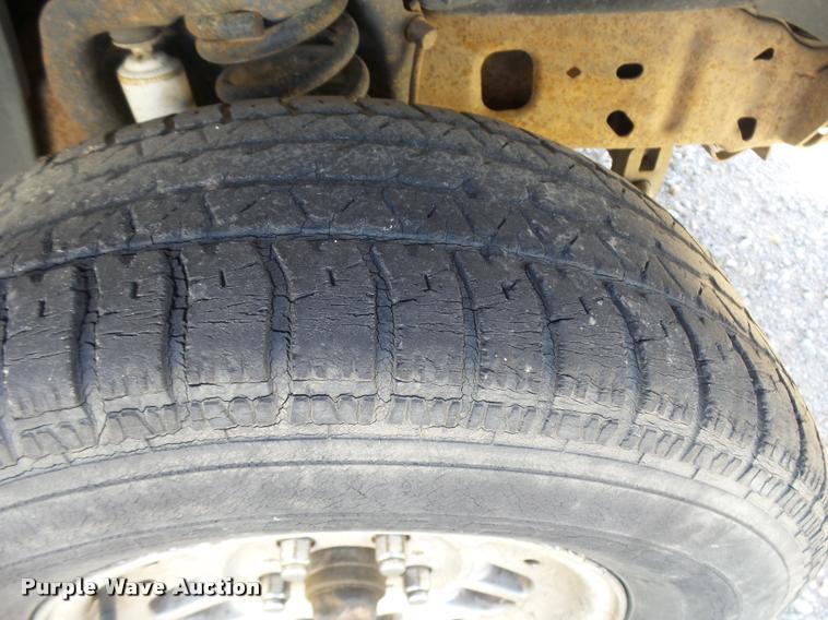 image for item L2737 1994 Ford Ranger pickup truck