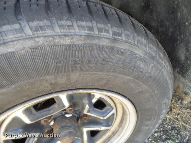 image for item L2739 1993 Chevrolet S10 Ext. Cab pickup truck