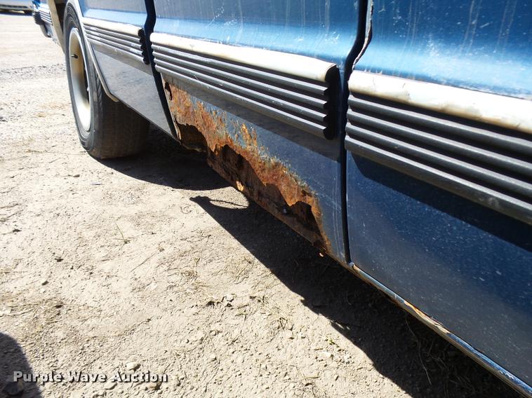 image for item L2739 1993 Chevrolet S10 Ext. Cab pickup truck