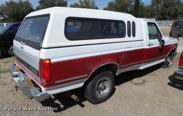 image for item L2741 1994 Ford F150 pickup truck