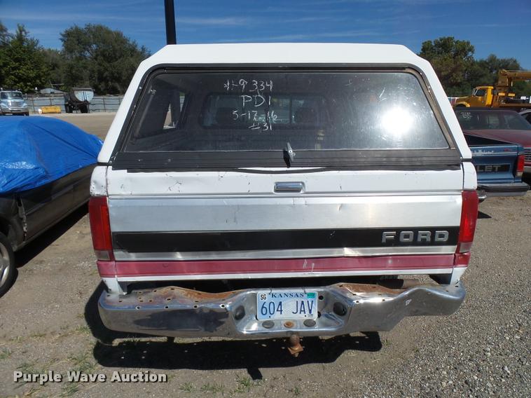 image for item L2741 1994 Ford F150 pickup truck