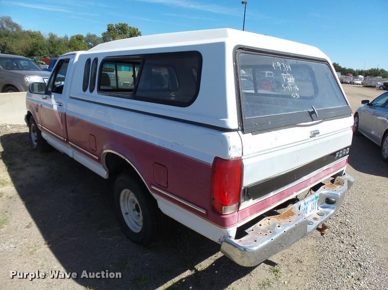 image for item L2741 1994 Ford F150 pickup truck