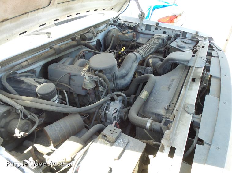 image for item L2741 1994 Ford F150 pickup truck