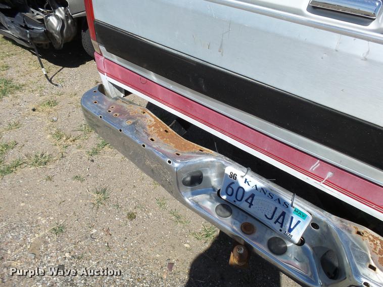 image for item L2741 1994 Ford F150 pickup truck