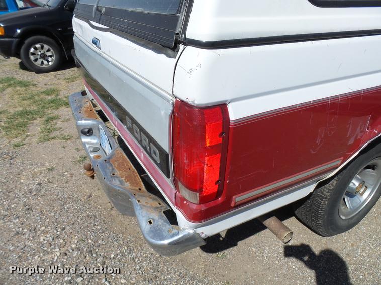 image for item L2741 1994 Ford F150 pickup truck