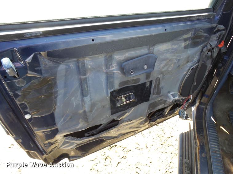 image for item L2742 1995 Dodge Ram 1500 Club Cab pickup truck