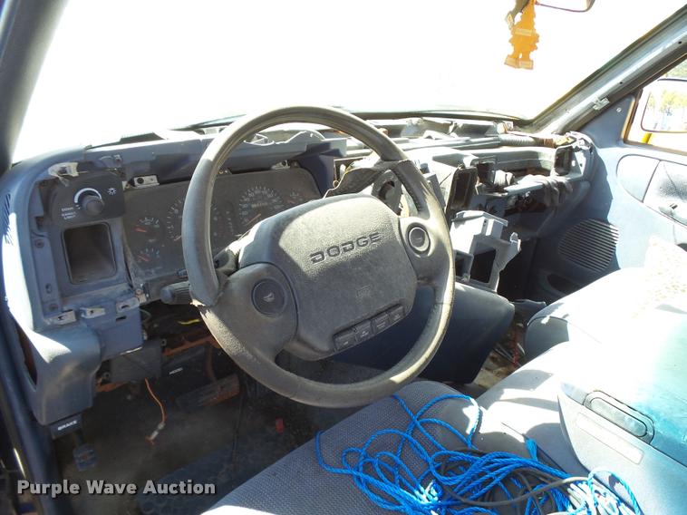 image for item L2742 1995 Dodge Ram 1500 Club Cab pickup truck