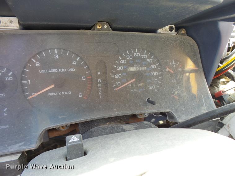 image for item L2742 1995 Dodge Ram 1500 Club Cab pickup truck