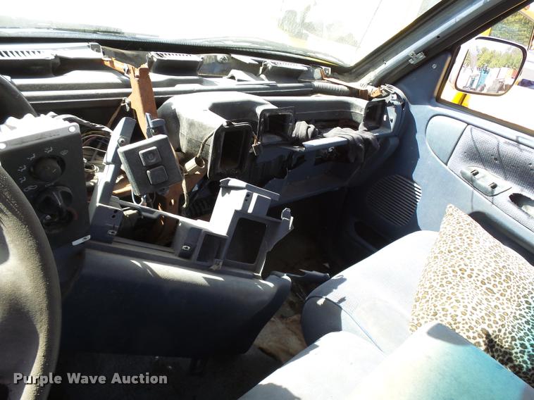 image for item L2742 1995 Dodge Ram 1500 Club Cab pickup truck