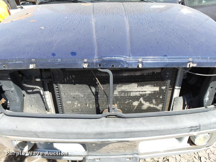 image for item L2742 1995 Dodge Ram 1500 Club Cab pickup truck