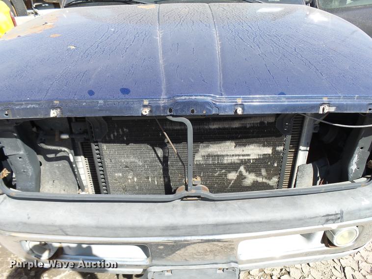 image for item L2742 1995 Dodge Ram 1500 Club Cab pickup truck