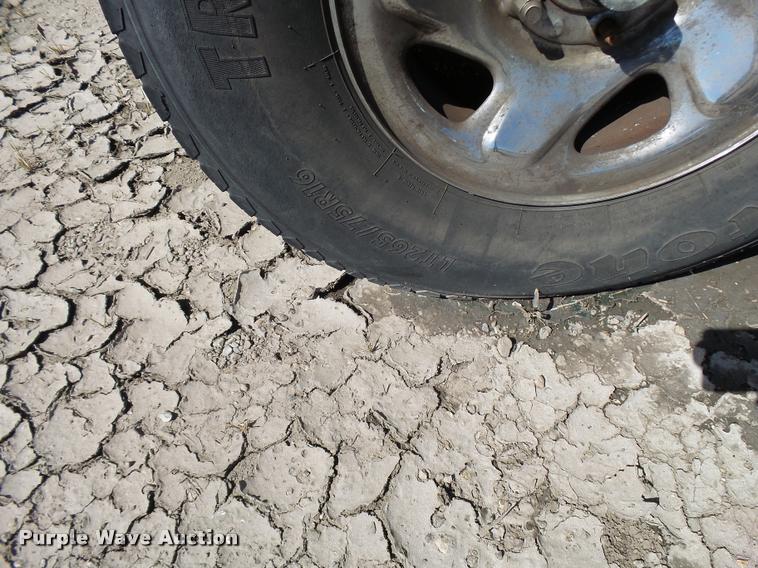 image for item L2742 1995 Dodge Ram 1500 Club Cab pickup truck