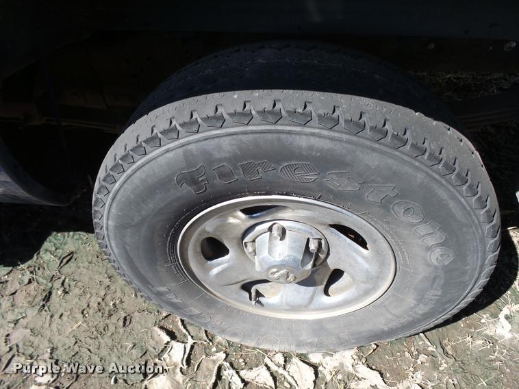 image for item L2742 1995 Dodge Ram 1500 Club Cab pickup truck