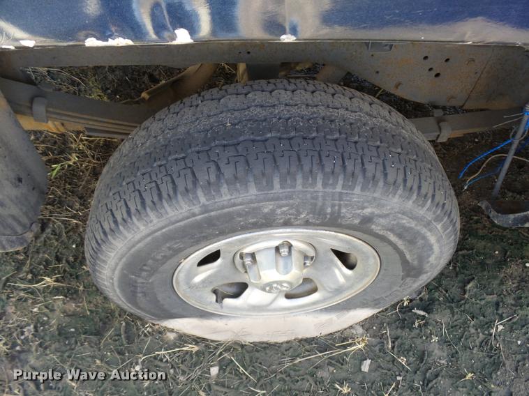 image for item L2742 1995 Dodge Ram 1500 Club Cab pickup truck