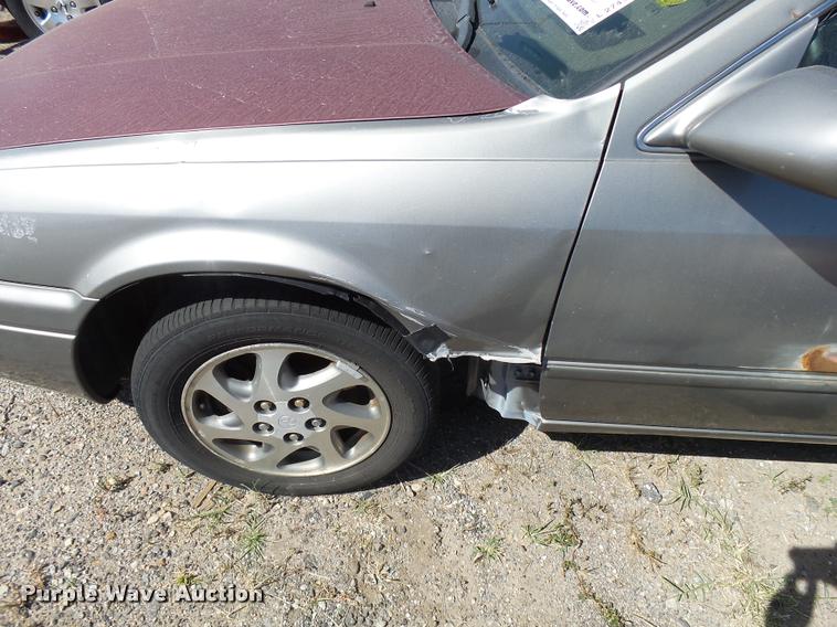 image for item L2743 1998 Toyota Camry