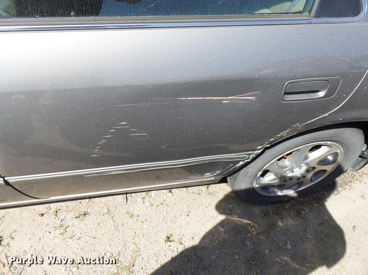 image for item L2743 1998 Toyota Camry