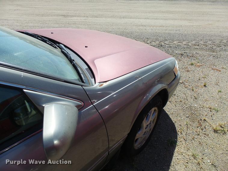 image for item L2743 1998 Toyota Camry