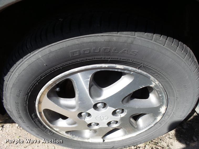 image for item L2743 1998 Toyota Camry