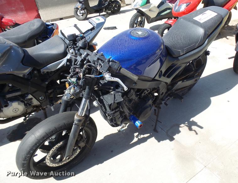 image for item L2744 1992 Honda CBR600F4 motorcycle