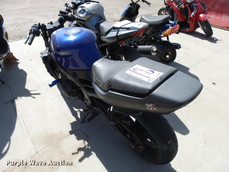 image for item L2744 1992 Honda CBR600F4 motorcycle