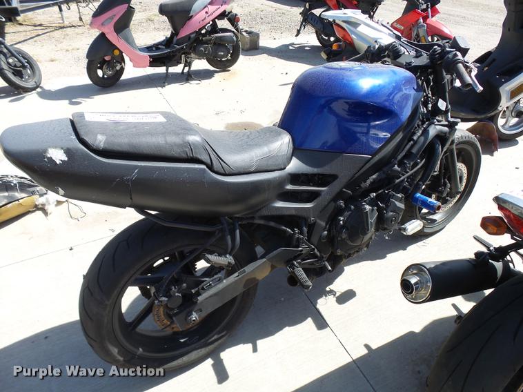 image for item L2744 1992 Honda CBR600F4 motorcycle