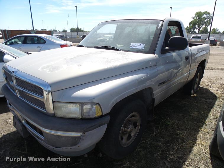 image for item L2745 1999 Dodge Ram 1500 pickup truck