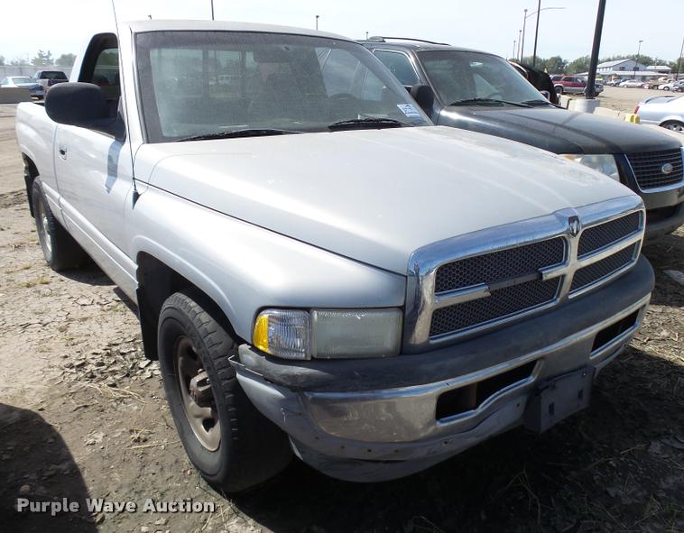 image for item L2745 1999 Dodge Ram 1500 pickup truck