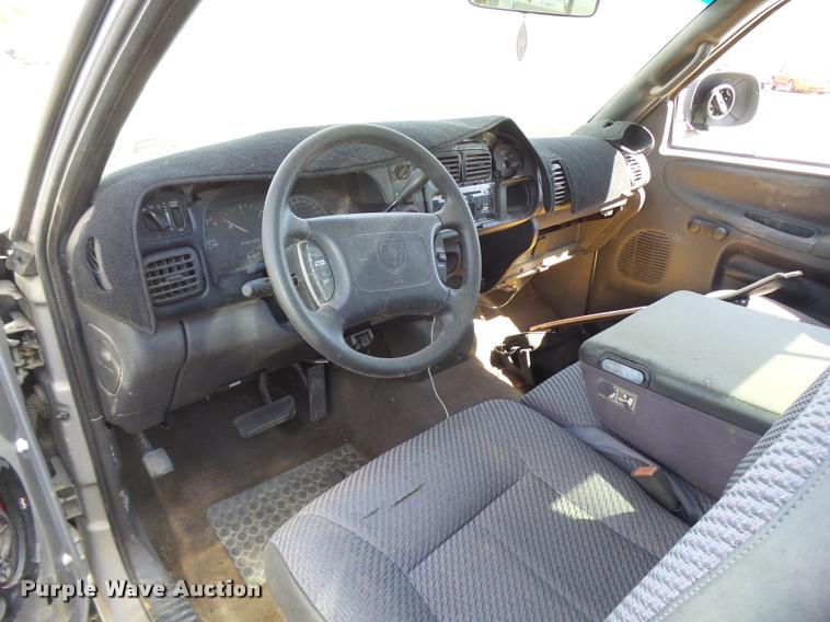 image for item L2745 1999 Dodge Ram 1500 pickup truck