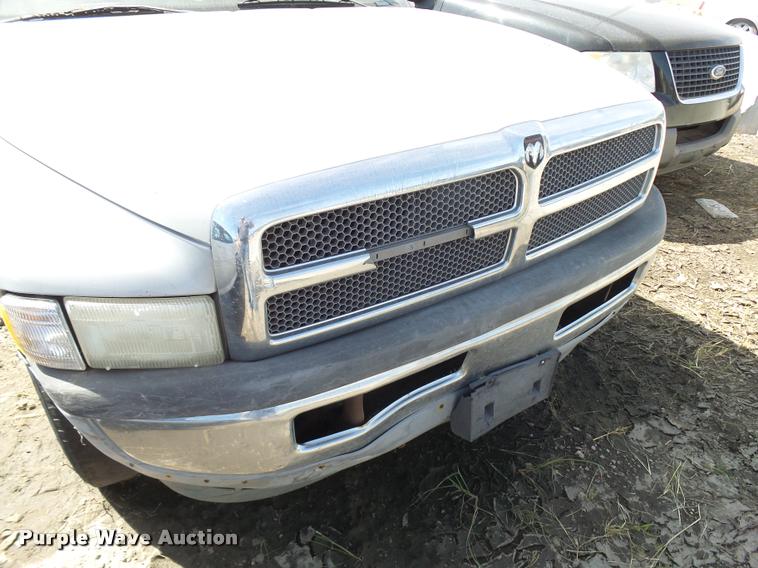 image for item L2745 1999 Dodge Ram 1500 pickup truck