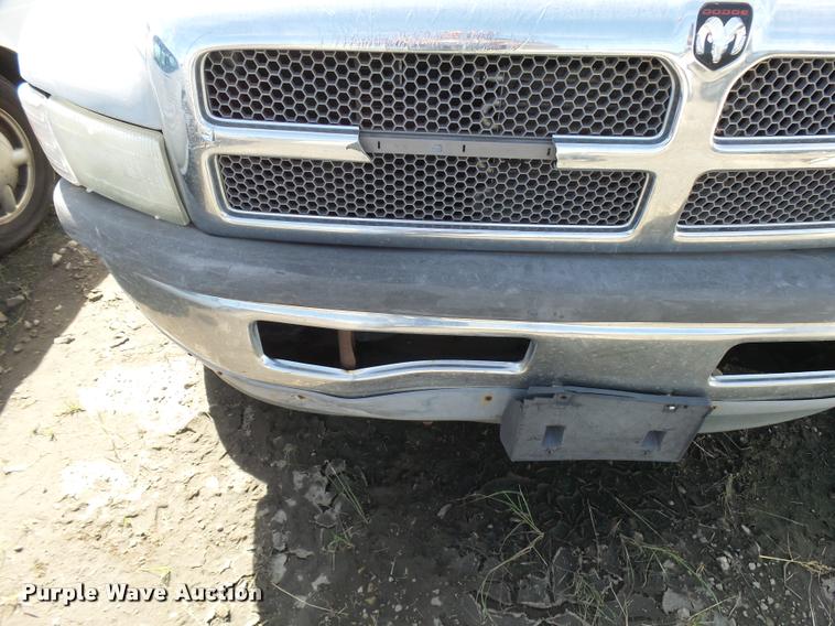 image for item L2745 1999 Dodge Ram 1500 pickup truck
