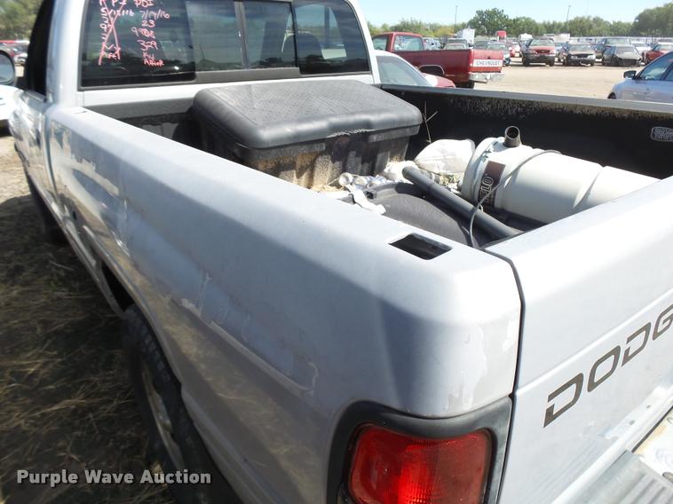 image for item L2745 1999 Dodge Ram 1500 pickup truck