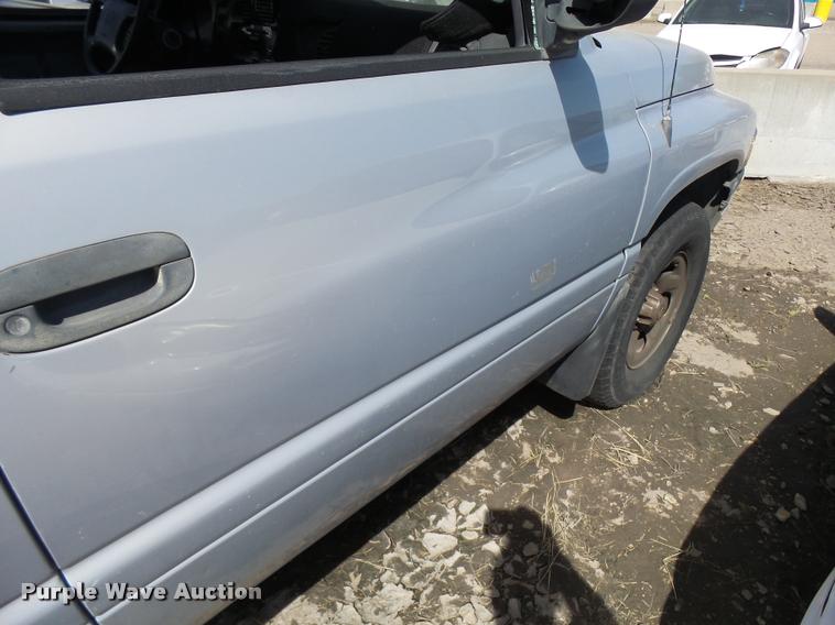 image for item L2745 1999 Dodge Ram 1500 pickup truck