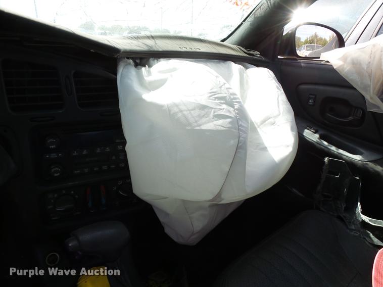 image for item L2746 2002 Chevrolet Monte Carlo