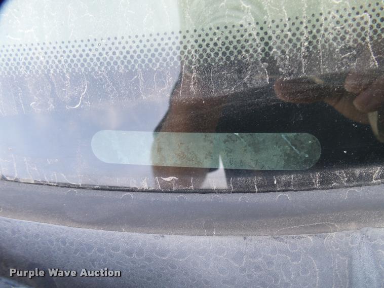 image for item L3249 2004 Ford Taurus