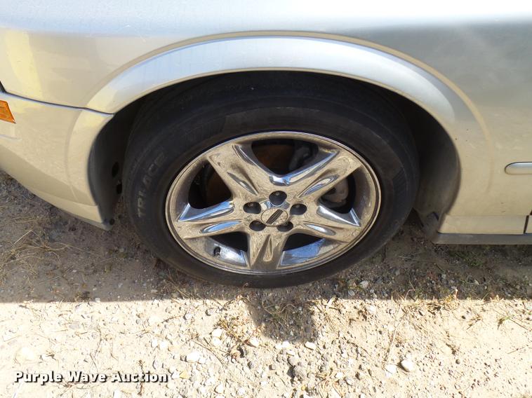 image for item L3250 2002 Lincoln LS