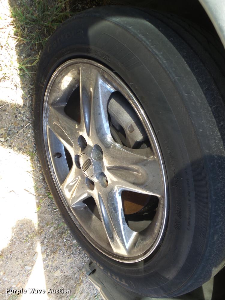 image for item L3250 2002 Lincoln LS