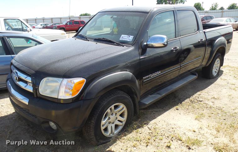image for item L3251 2005 Toyota Tundra pickup truck