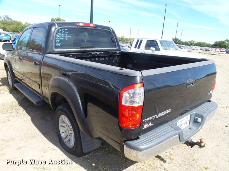 image for item L3251 2005 Toyota Tundra pickup truck
