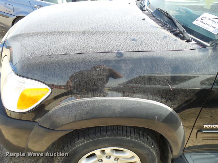 image for item L3251 2005 Toyota Tundra pickup truck