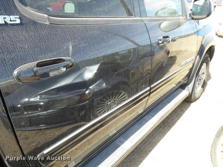 image for item L3251 2005 Toyota Tundra pickup truck