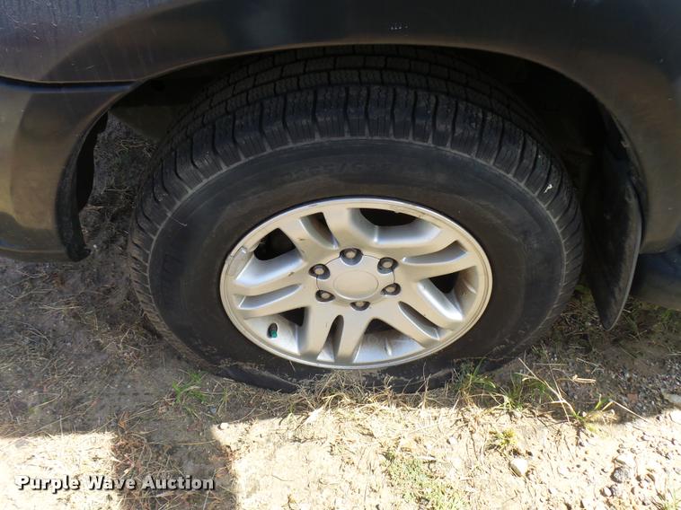 image for item L3251 2005 Toyota Tundra pickup truck