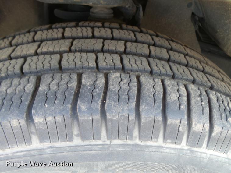 image for item L3251 2005 Toyota Tundra pickup truck