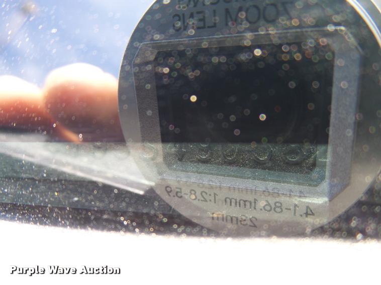 image for item L3251 2005 Toyota Tundra pickup truck