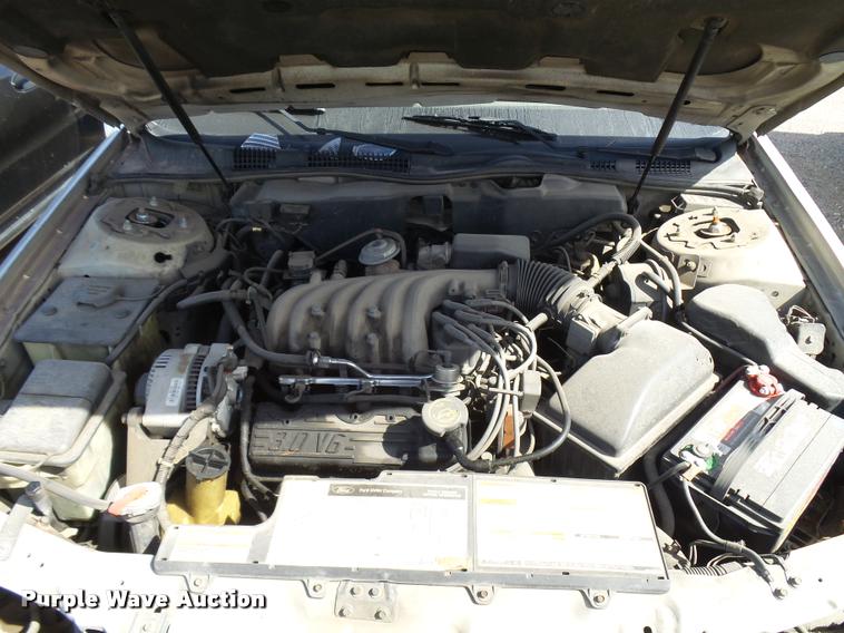 image for item L3252 1995 Ford Taurus GL