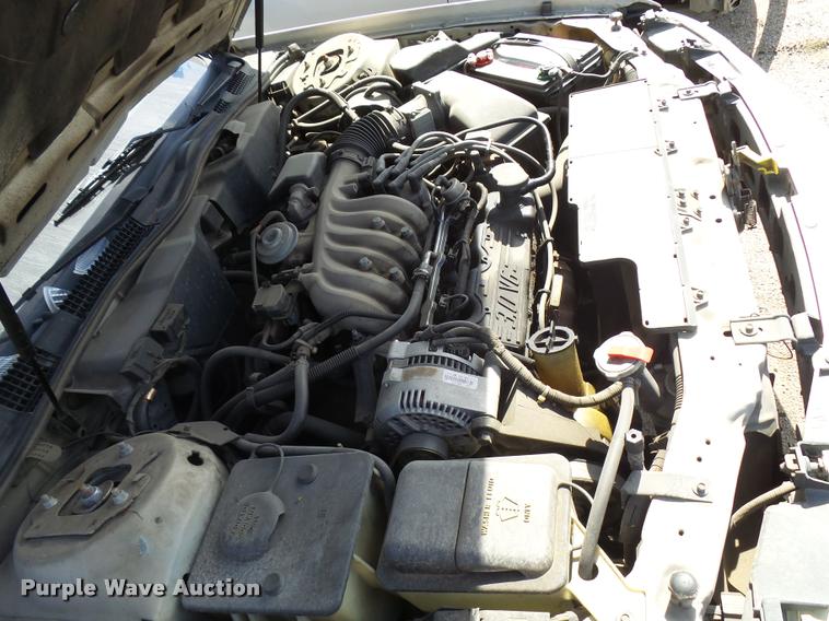 image for item L3252 1995 Ford Taurus GL